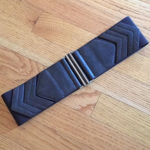 NWOT Adorable brown belt